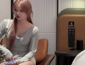 杏吧.今天约的妹子开始很高兴后面被我操急眼了-曹长卿